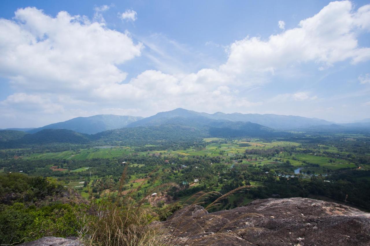 Kalundewa Retreat Hotel Dambulla Bagian luar foto